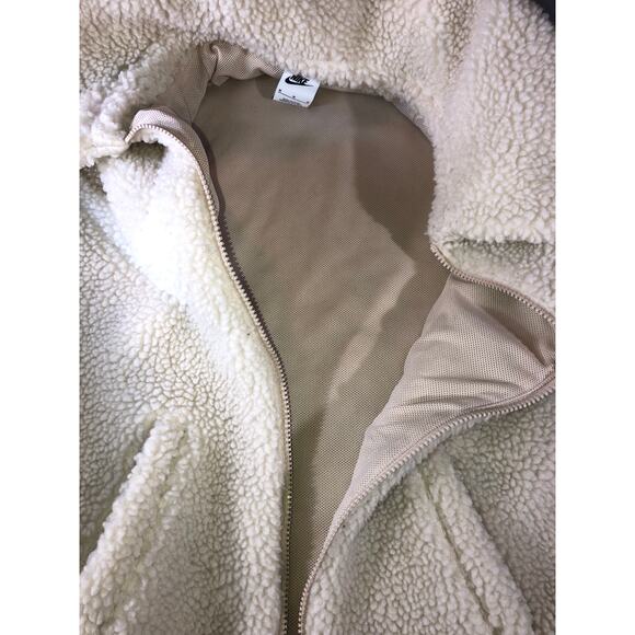 Nike Sherpa Fleece Jacket Big Swoosh Cream White Women’s M Cozycore Streetwear - Picture 8 of 9
